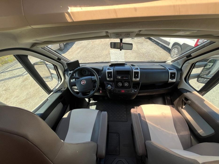 Autocaravana Perfilada Cama Central e Basculante