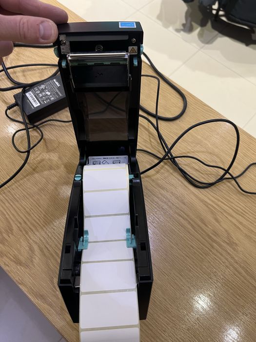 Розпродаж принтер етикеток godexdt2x б/у ( usb+ ethernet+rd232)