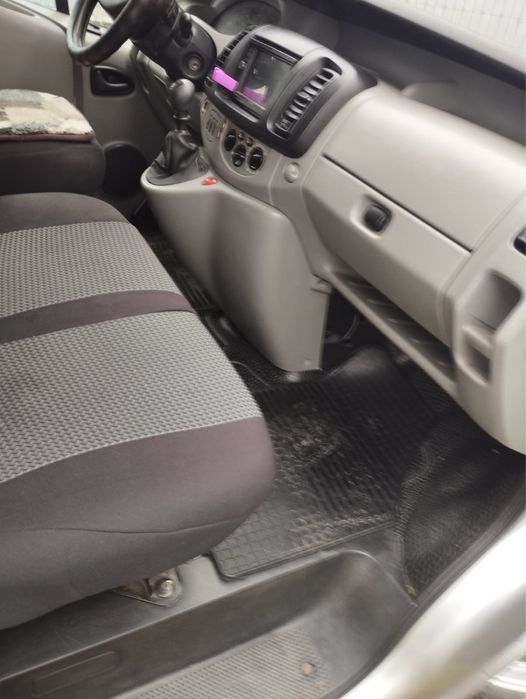 продам авто рено трафік