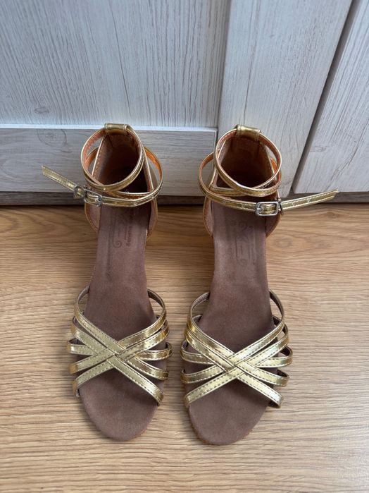 Туфлі для бальних латиноамериканських  танців Sansha dance 37,5 р.