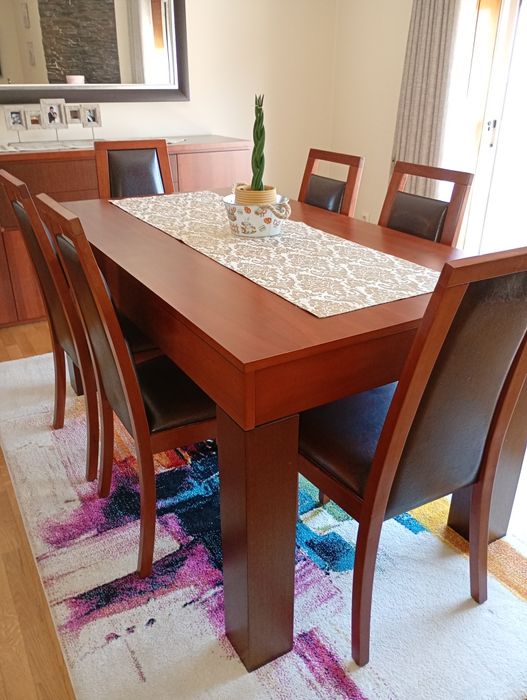 Sala de jantar completa