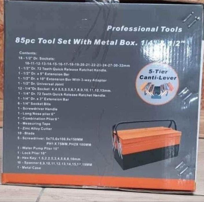 Mala de ferramentas  85 peças em metal nova