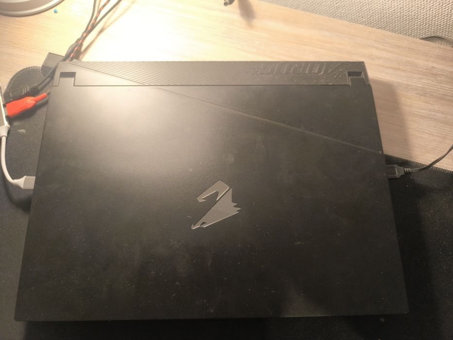 Laptop Gigabyte AORUS 15 9KF, RTX 4060, DDR5 16GB