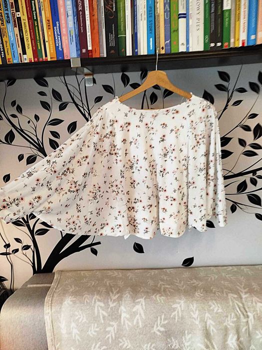 Bluzka z rękawami typu poncho/kimono