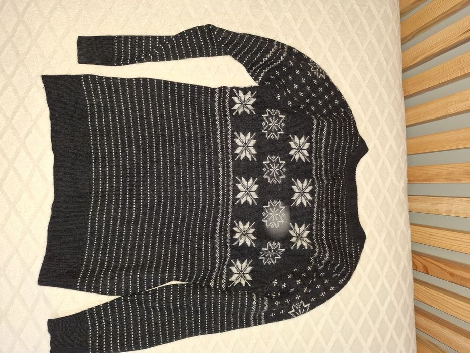 Sweter ciepły  z welną M