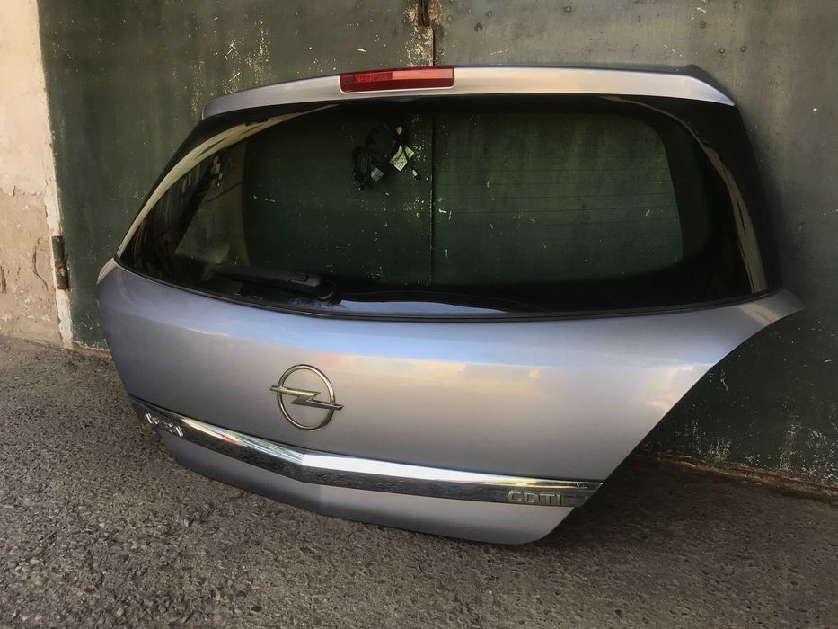 Кришка багажника Opel Astra H хетчбек Z163