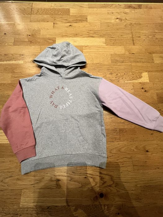 Bluza Sinsay rozm 134 nowa w idealnym stanie