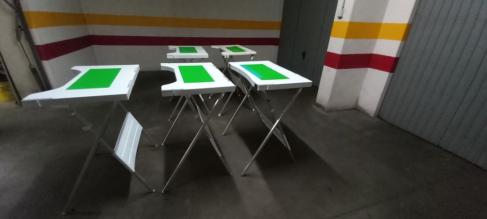 Mesas de apoio abrir/fechar