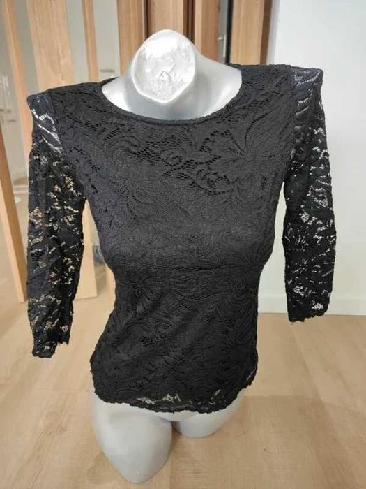 Blusa de Renda Preta Vero Moda – Manga 3/4 (Tam. XS)