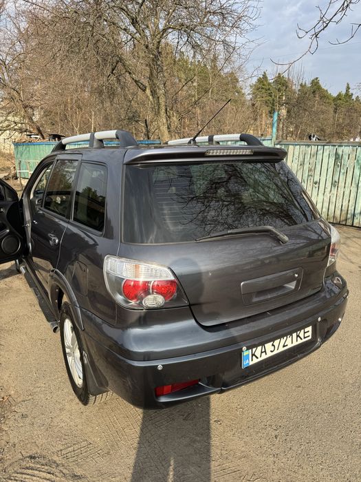 Продам OUTLANDER 2.4