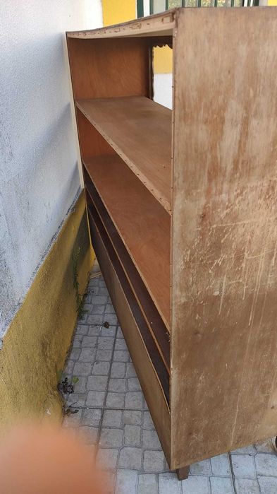 Móvel Louceiro / Cristaleira Antiga em Madeira – Para Restauro / DIY