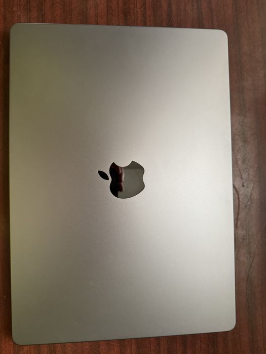 Macbook Pro M3 2023 14” 8/512 MTL73LL/A