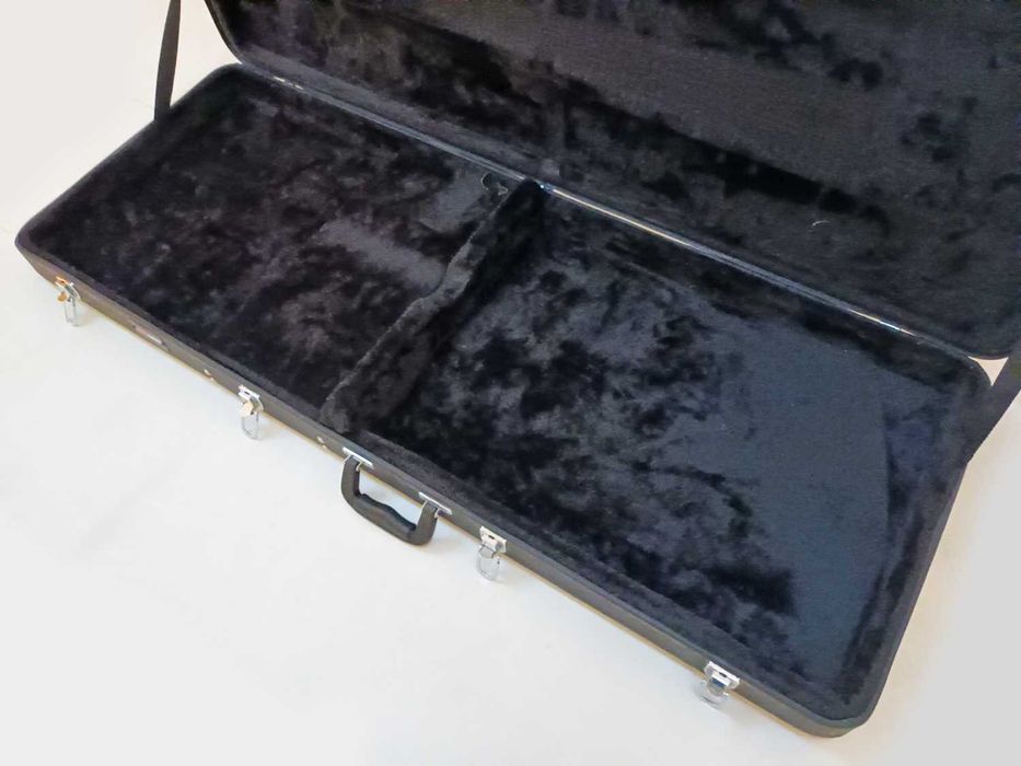 Estojo Gator GW Extreme Case - Metade do preço