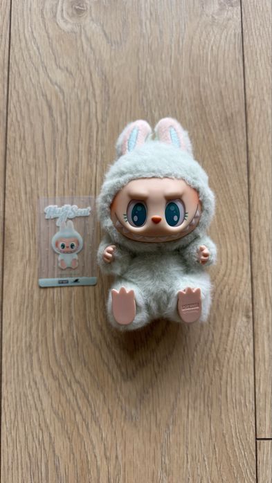 popmart labubu oryginalne (seria have a seat) +gratis różowe ubranko