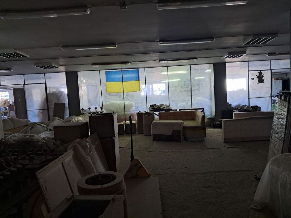 Продаж  виробничої  окремо стоячої будівлі в м.Боярка. Закрита територія 15сот.
