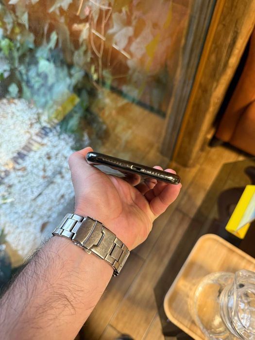 iphone 11 pro max 64GB