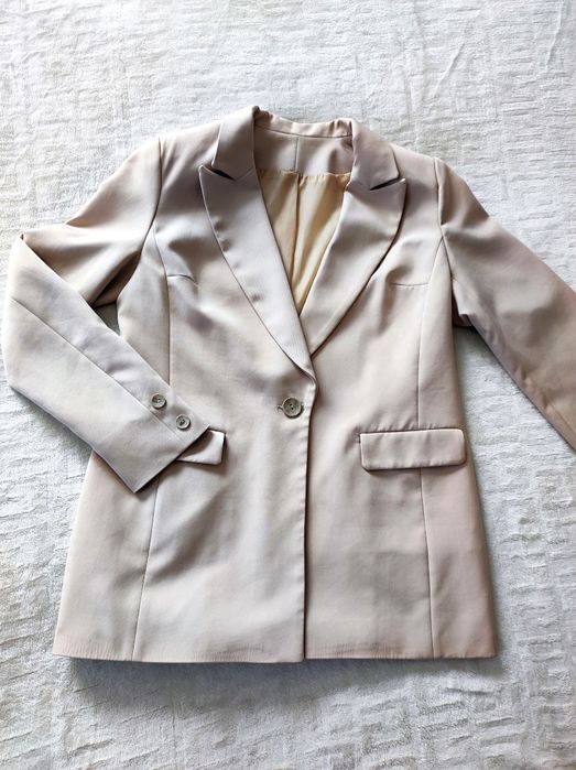 Піджак бежевий  М