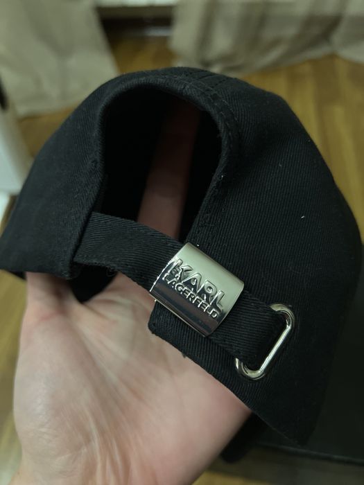 Продам кепку karl lagerfeld