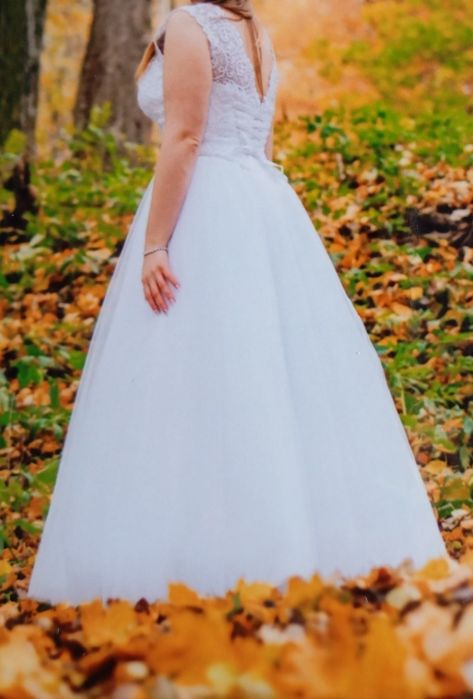 Suknia ślubna literka A