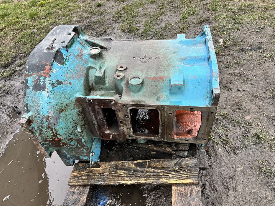 Проміжутка МТЗ 50/80/82 по запчастинах, внутрянка проміжутки