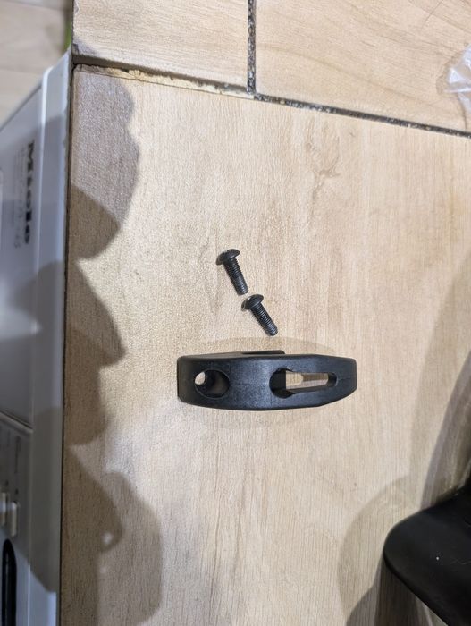 Вішак, гачок для електро самоката