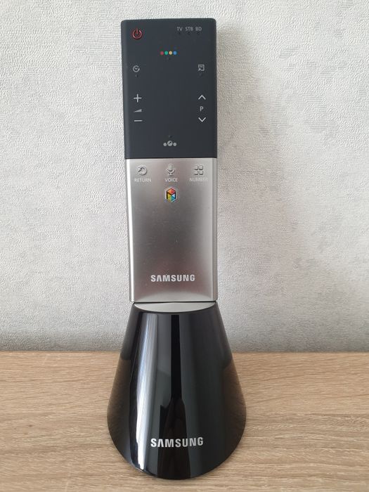 Оригинальный пульт д/у .