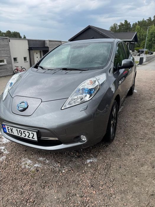 Nissan Leaf 30 кіловат, Текна, 10 з 12 поділок, Без ДТП