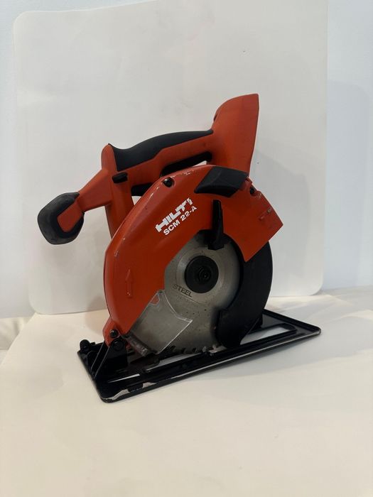 Pilarka Hilti scm 22-a