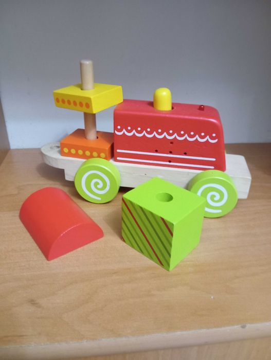 Інтерактивний дерев’яний паровозик конструктор сортер потяг Playtive