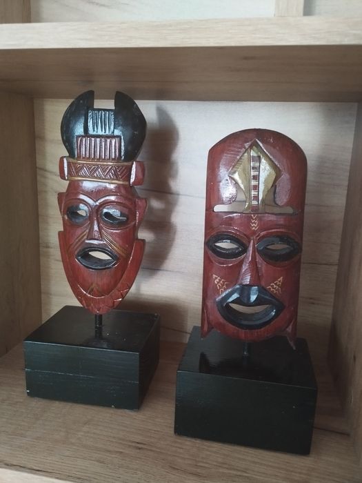 2 Máscaras tribais
