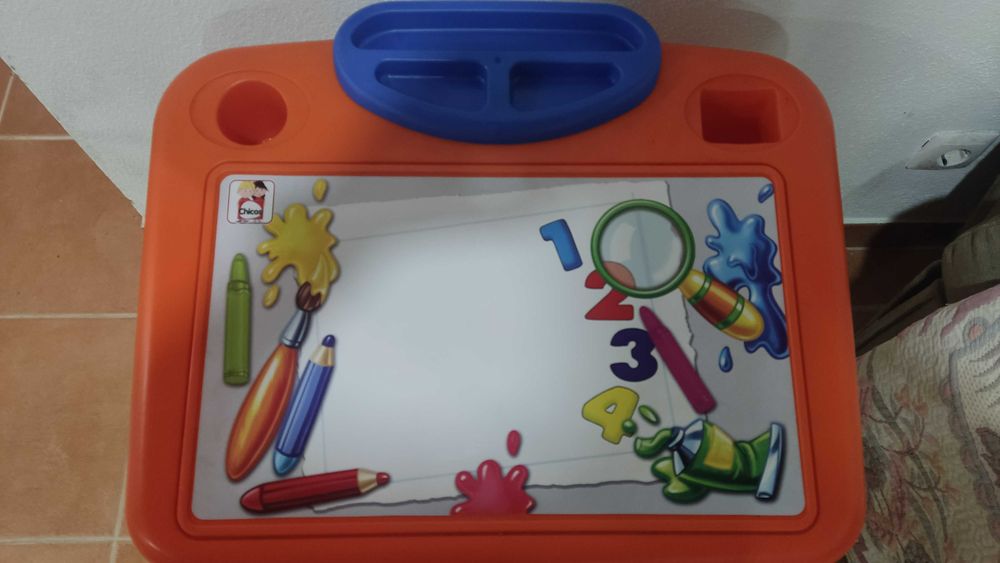 Mesa de brincar para criança