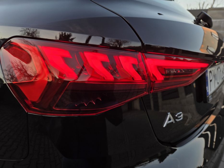 Audi A3 8Y 2022r 2.0d S-line Matrix