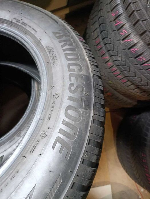Комплект шин 215/65R17 103H Bridgestone Blizzak LM005