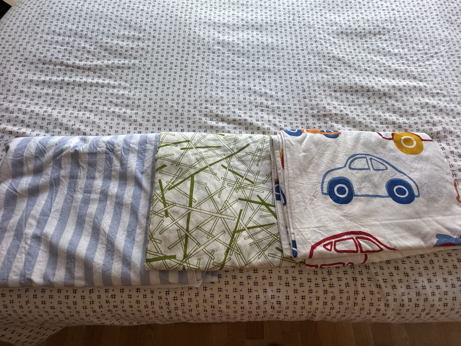 Cama solteiro IKEA com arrumação