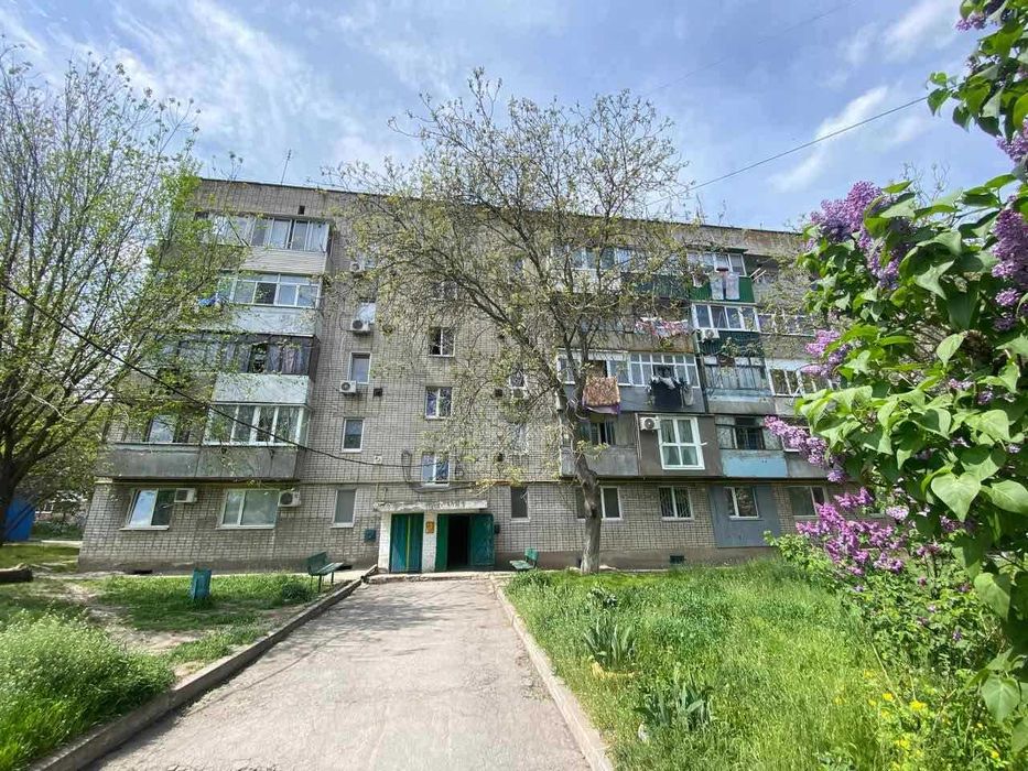 Продам 1 ну квартири в смт. Яворницьке (колишня назва смт.Іларіонове)
