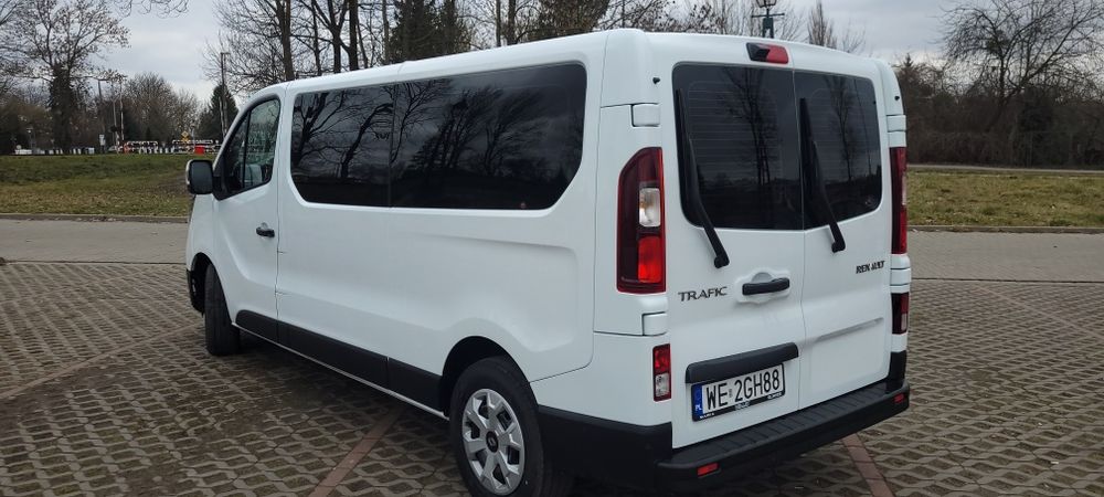 Wynajm Nowego Busa 9 osob  100zl Doba