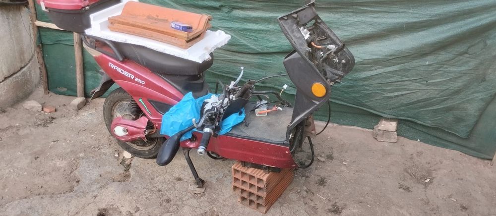 Scooter Elétrica para peças