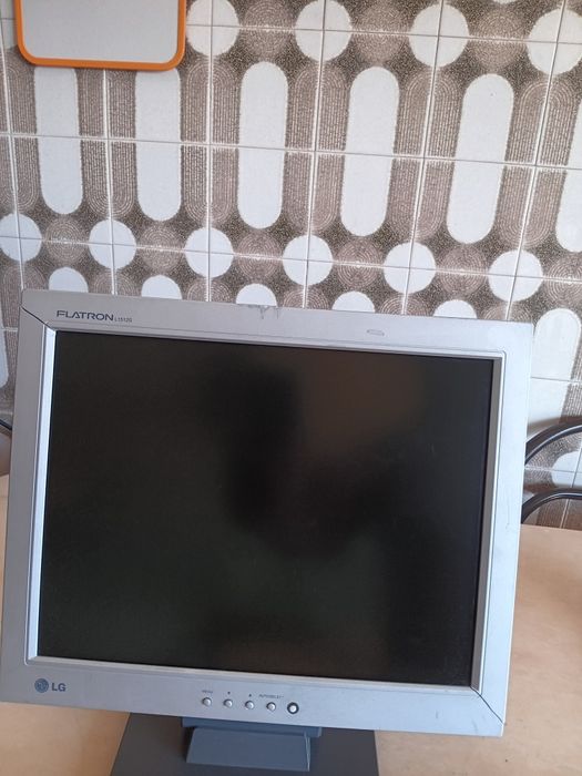 Monitor LG flatron