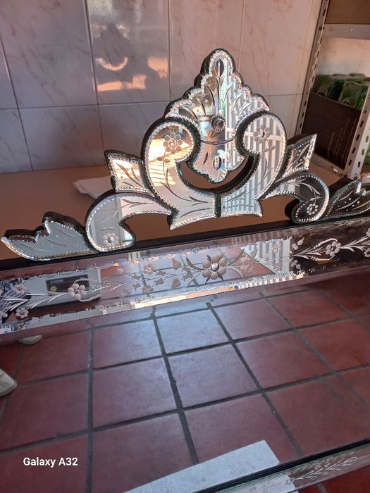 Vendo Espelho Veneziano