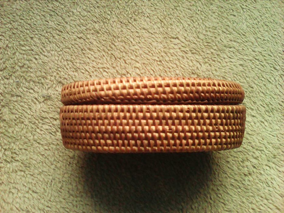 Szkatułka drewniana z Bali -  nowa niższa cena