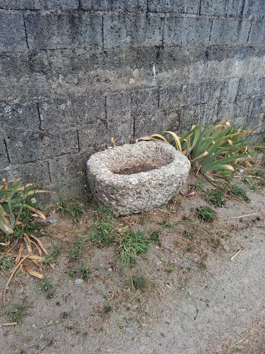 Pias de pedra antigas