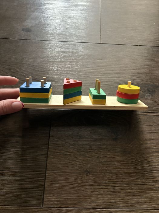 Кухня, візок, книги, іграшковий боулінг, розвиваючі кубики