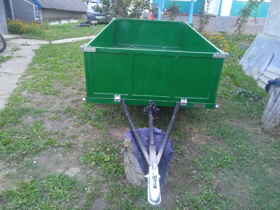 Прицеп легковий одноосний