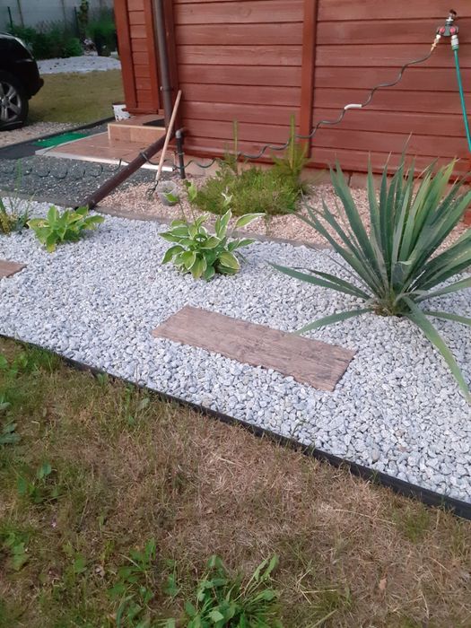 Kamień granitowy ozdobny, do utwardzenia podwórka/podjazdu, pod tuje