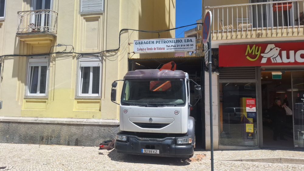 Renault Magnum 220 dci Grua