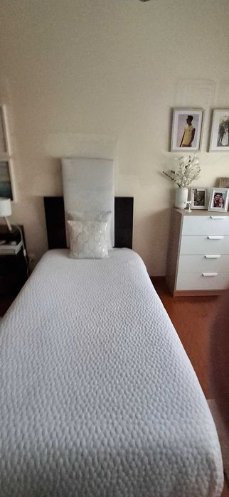 Cama de solteiro com estilo