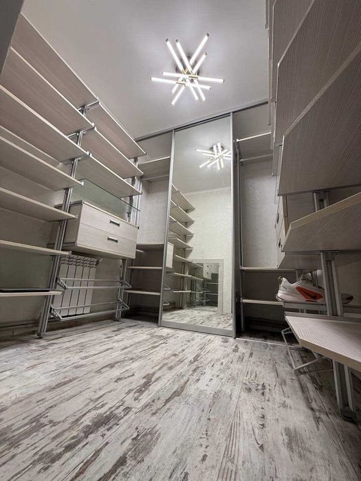 Продам квартиру 80 м2 з євроремонтом в центрі Бородянки