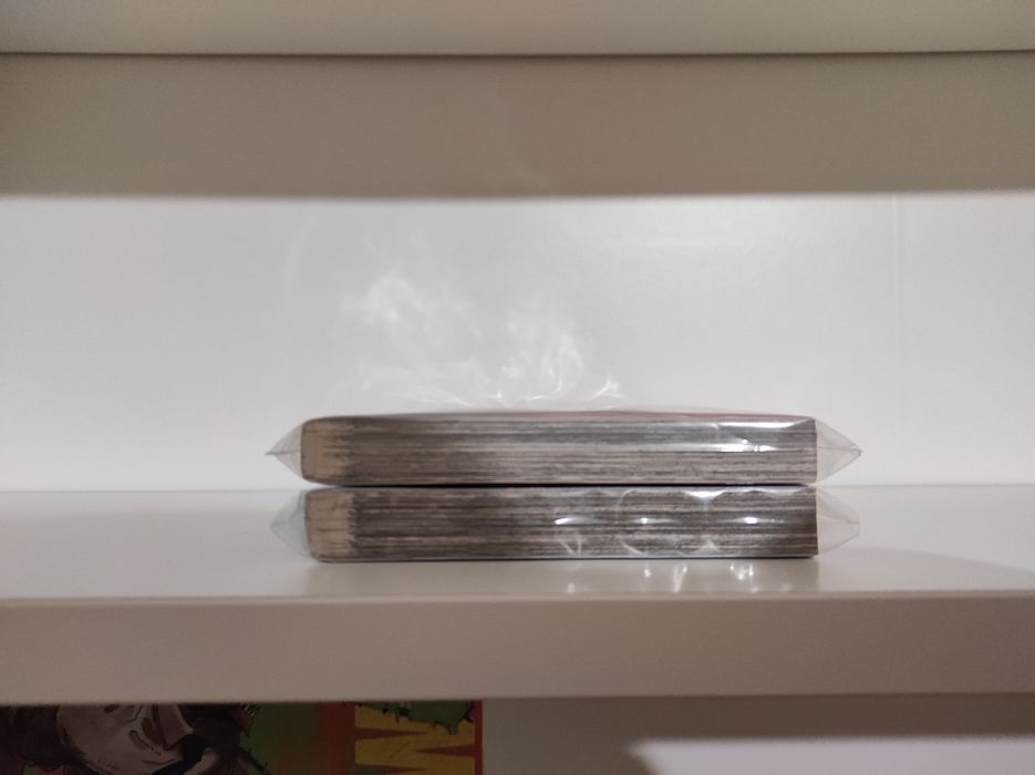 Volumes 1 e 2 de Kaiju 8