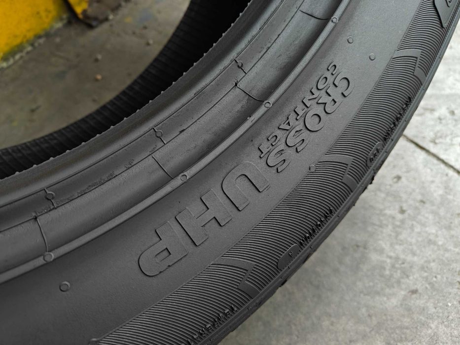 2шт R20 265 50 шини літні 23р Continental Cross Contact UHP