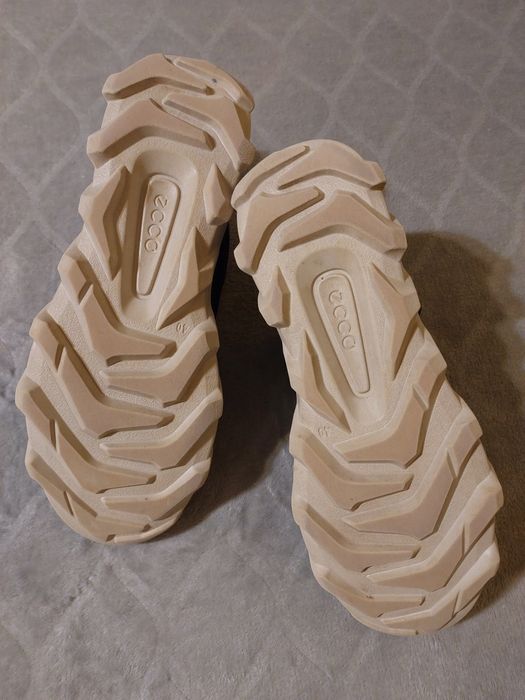 Buty ecco/mx w rozmiarze 40
